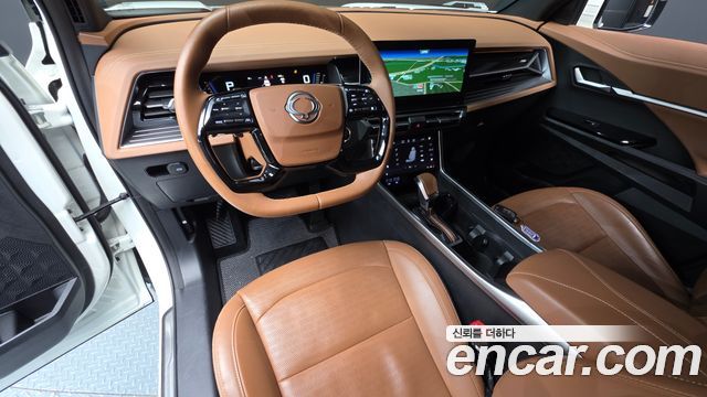 KG Mobility Torres — interior