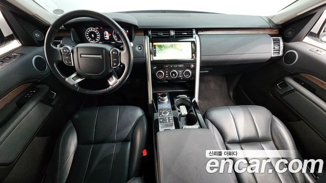 Land Rover Discovery — interior