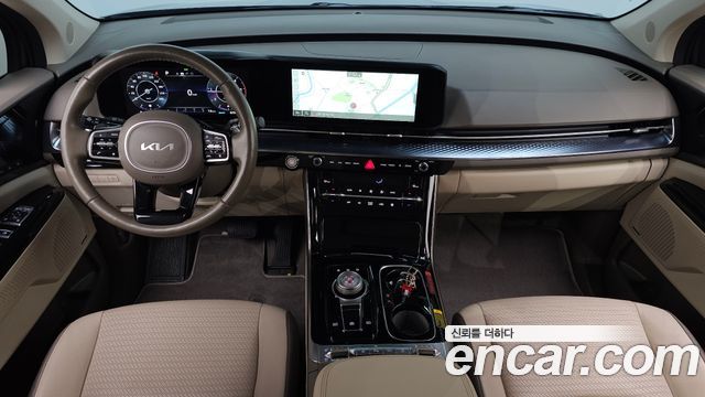 Kia Carnival — interior