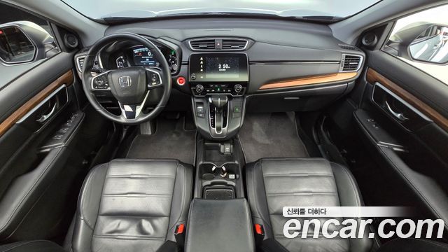 Honda CR-V — interior
