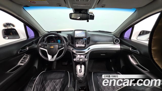 Chevrolet Korea Orlando — interior
