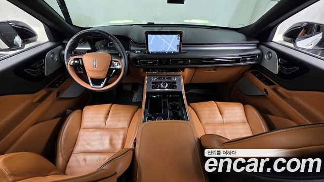 Lincoln Aviator — interior
