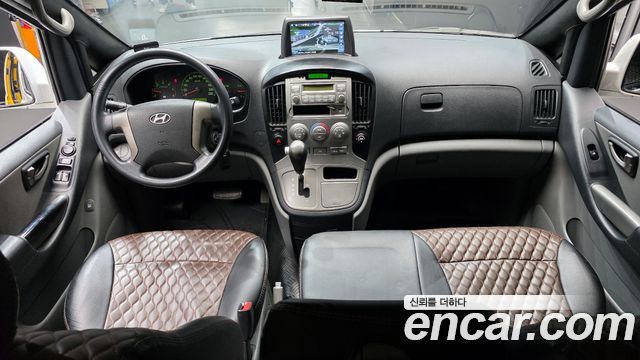 Hyundai Starex — interior