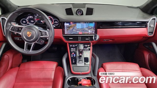 Porsche Cayenne — interior