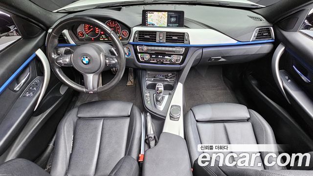 BMW 3 Series — interior