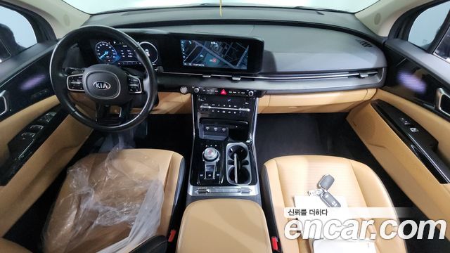 Kia Carnival — interior