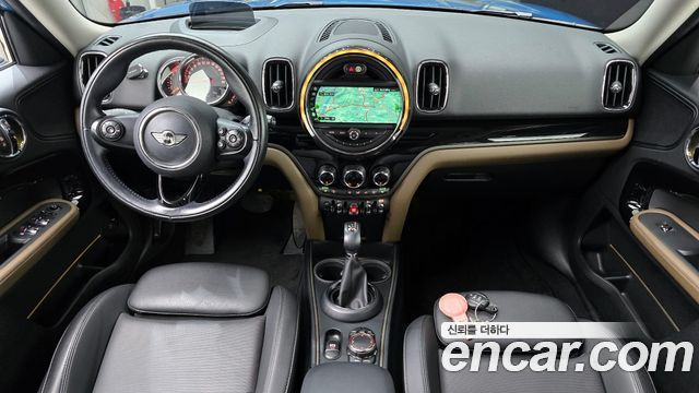 MINI Countryman — interior