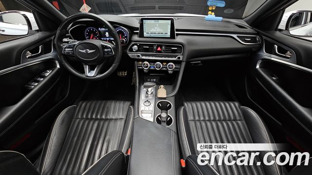 Genesis G70 — interior