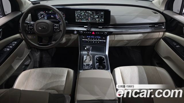 Kia Carnival — interior