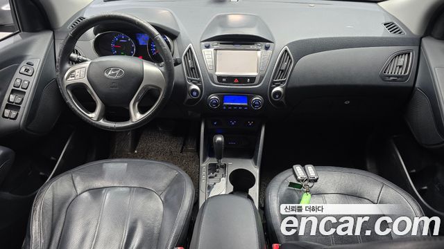 Hyundai Tucson — interior