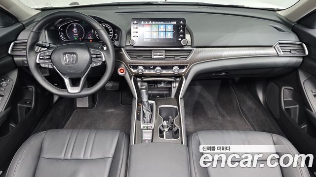 Honda Accord — interior
