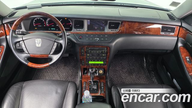 Hyundai Equus — interior