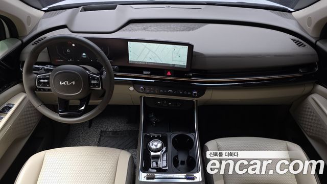 Kia Carnival — interior