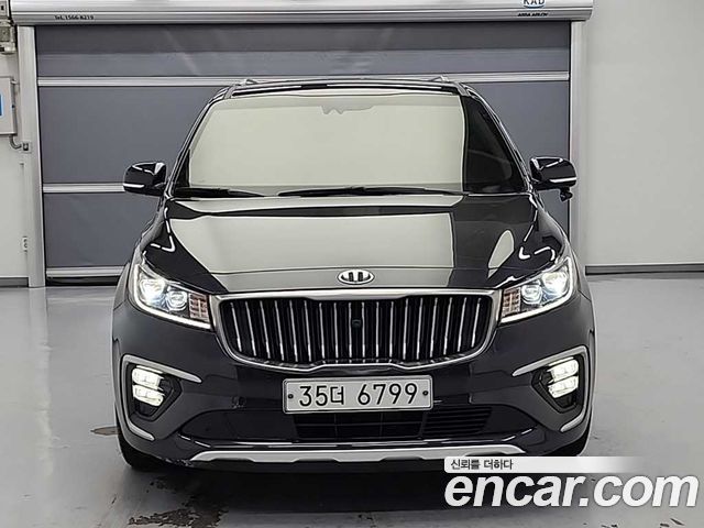 Kia Carnival — exterior