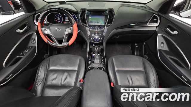 Hyundai Santa Fe — interior