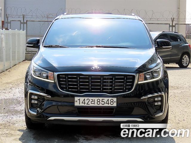 Kia Carnival — exterior