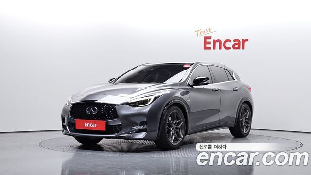 Infiniti Q30 — exterior