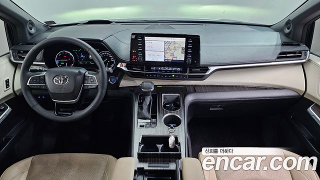 Toyota Sienna — interior