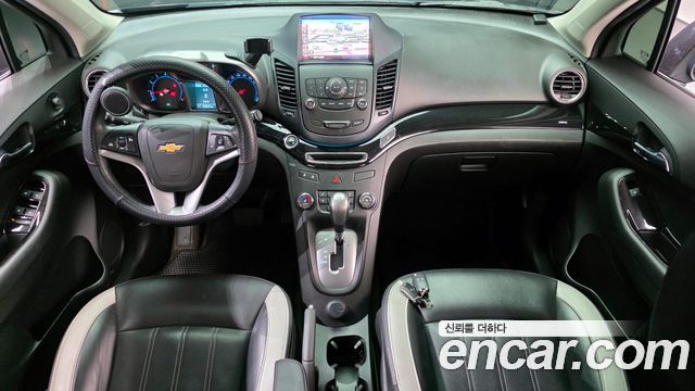 Chevrolet Korea Orlando — interior