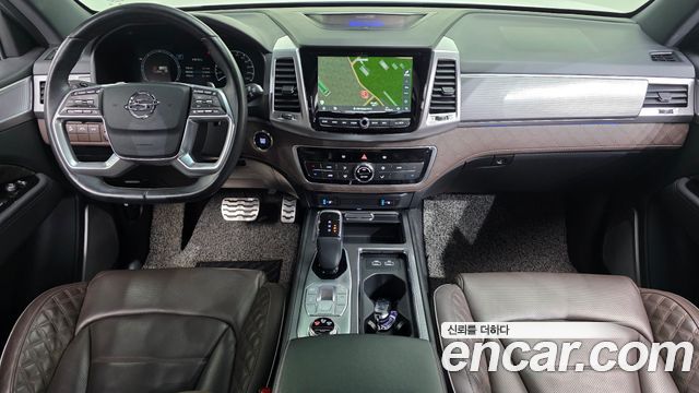 KG Mobility Rexton — interior