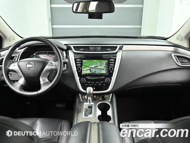 Nissan Murano — interior