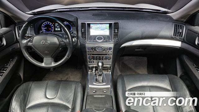 Infiniti G — interior