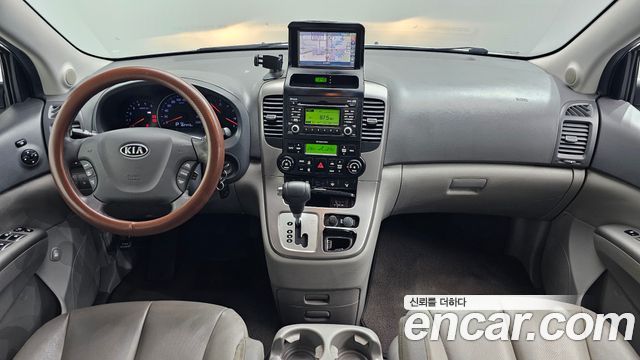Kia Carnival — interior