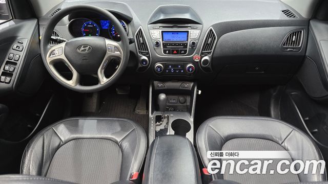 Hyundai Tucson — interior