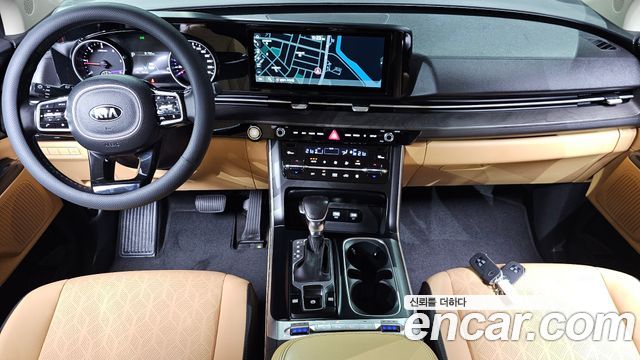 Kia Carnival — interior