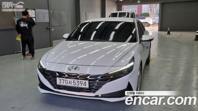 Hyundai Avante — exterior
