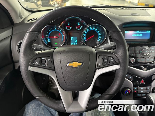 Chevrolet Korea Cruze — interior