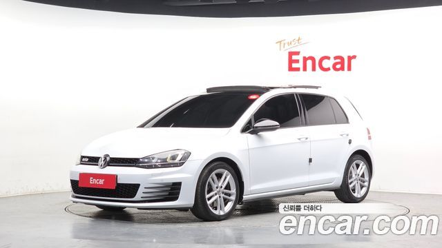 Volkswagen Golf — exterior