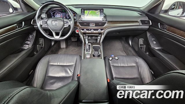 Honda Accord — interior