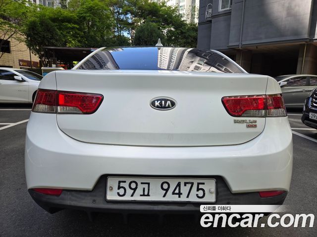 Kia Forte — interior