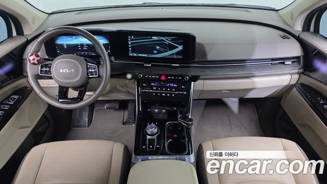 Kia Carnival — interior