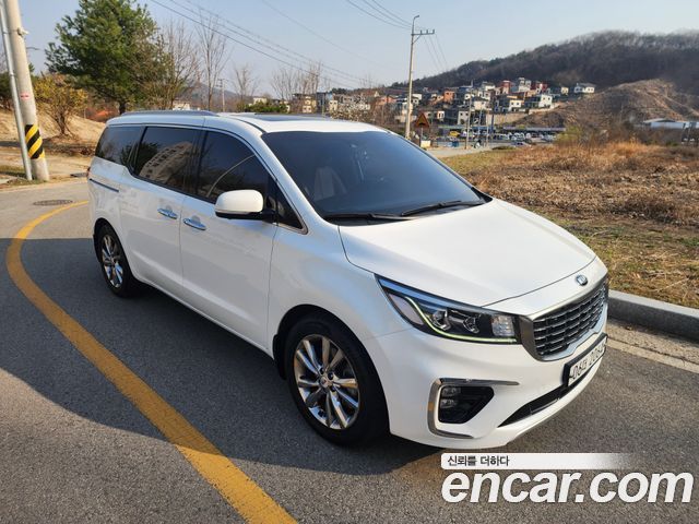 Kia Carnival — exterior