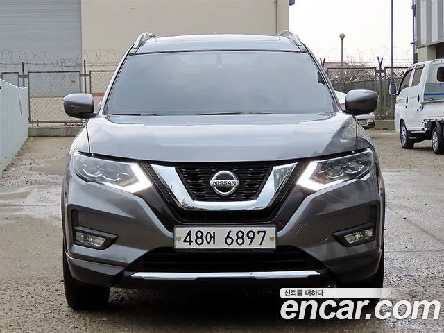 Nissan X-Trail — exterior