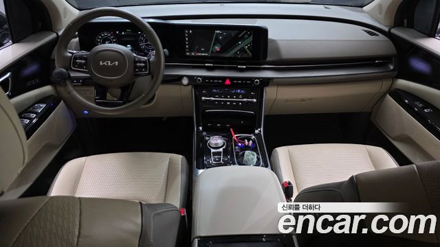 Kia Carnival — interior