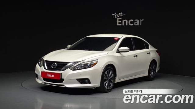 Nissan Altima — exterior