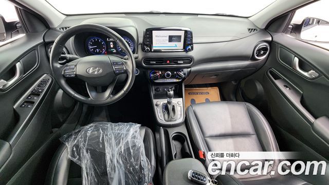 Hyundai Kona — interior