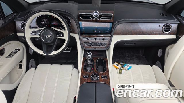 Bentley Bentayga — interior
