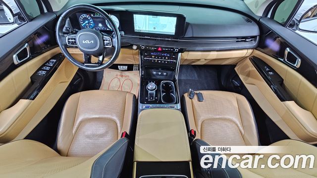 Kia Carnival — interior