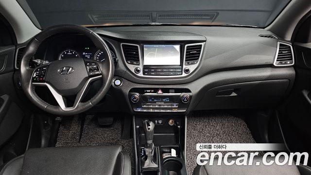 Hyundai Tucson — interior