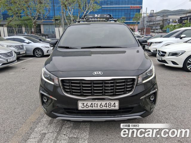 Kia Carnival — exterior