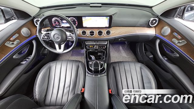 Mercedes-Benz E-Class — interior