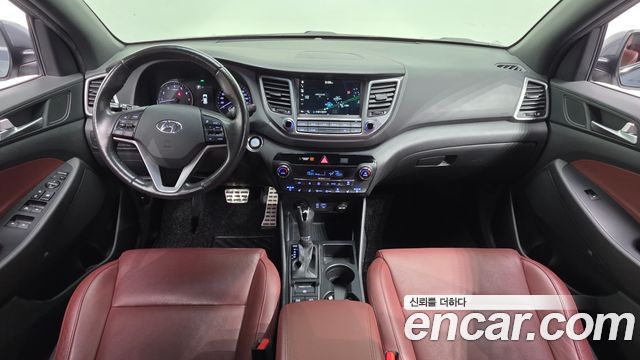 Hyundai Tucson — interior