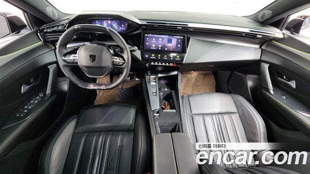 Peugeot 408 — interior