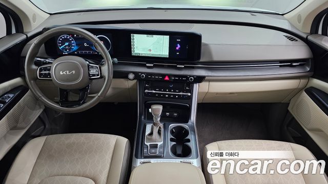 Kia Carnival — interior