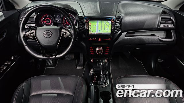 KG Mobility Tivoli — interior