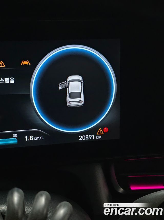 Hyundai Avante — interior